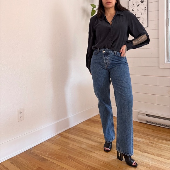 FRAME slit wirst silk button up shirt - Picture 2 of 8